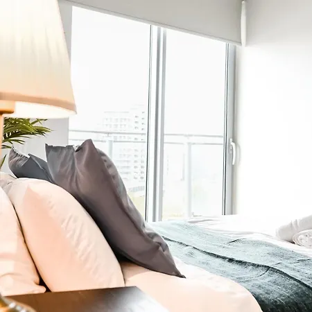 Khayat Homes - The Curve - One Bed Лондон Экстерьер фото